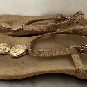 Vionic Orthaheel Womens Sz 7 Lizbeth T-Strap Orthotic Thong Sandals Leather Tan